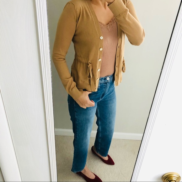 Beautiful tan color cardigan with self belt - Picture 4 of 9